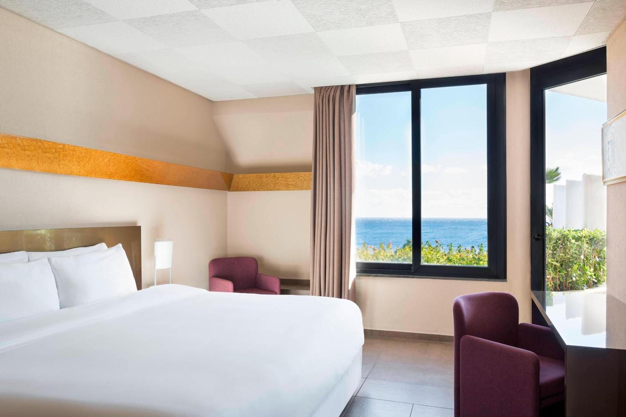 Four Points By Sheraton Catania Hotel Cannizzaro Exterior photo