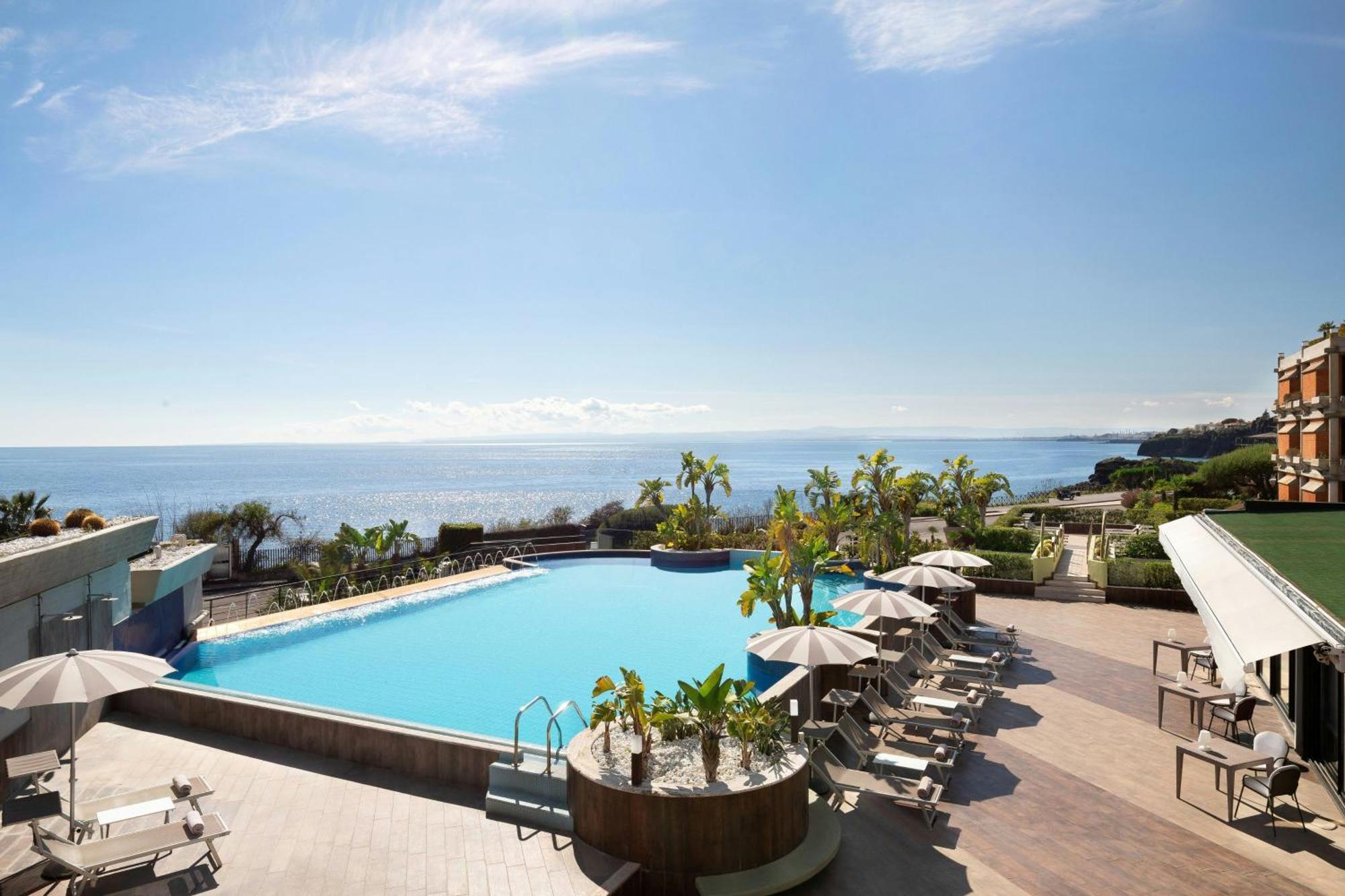 Four Points By Sheraton Catania Hotel Cannizzaro Exterior photo